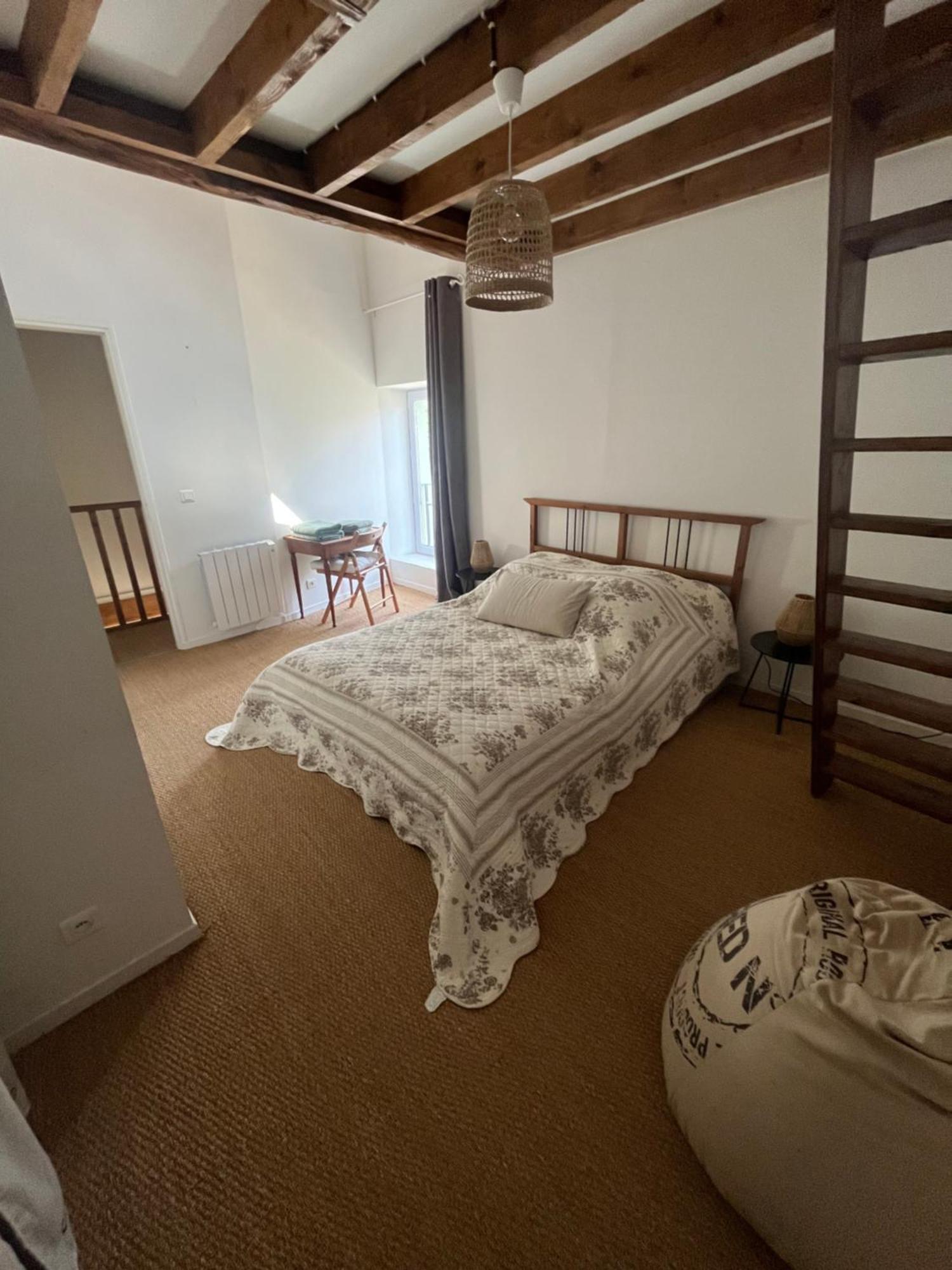 Les Ecuries Panzió Recloses Kültér fotó